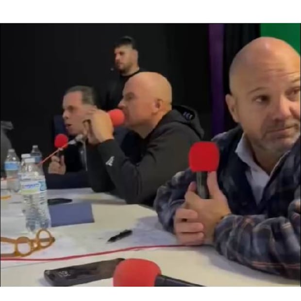 Christian Martinoli, Luis García y Paco Chacón estuvieron comentando el partido de Tigres vs Mazatlán desde un foro en TV Azteca. Foto: Especial