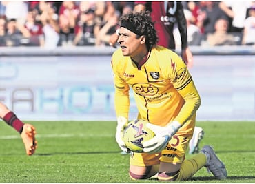 Mal domingo para los mexicanos en Europa: Edson, Ochoa y Montes sufrieron en sus partidos