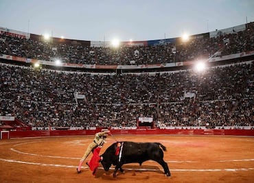 La 'Fiesta Brava' volvió a la Plaza México tras casi dos años de ausencia