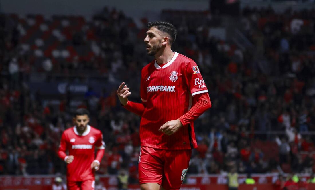 El vigente campeón de goleo de los escarlatas apareció en los primeros minutos. Foto: Imago7.