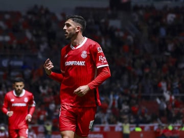 Toluca no tuvo piedad y golea 5-0 a los Gallos Blancos del Querétaro