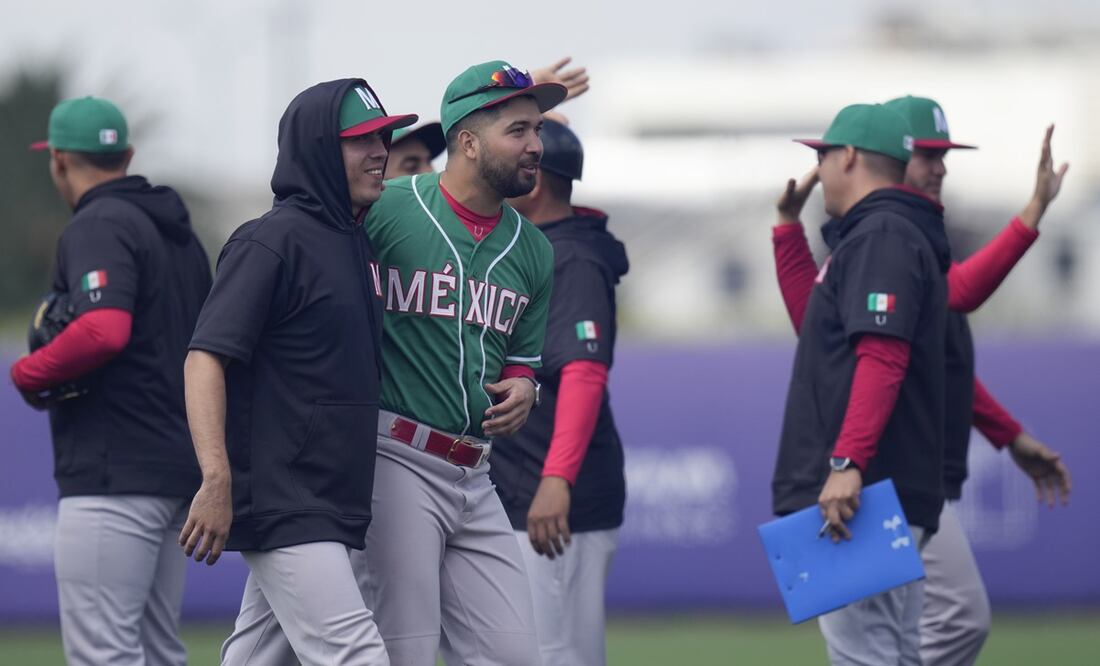 El equipo de México celebra su victoria 16-0 ante Chile en el béisbol de los Juegos Panamericanos - Foto: EFE