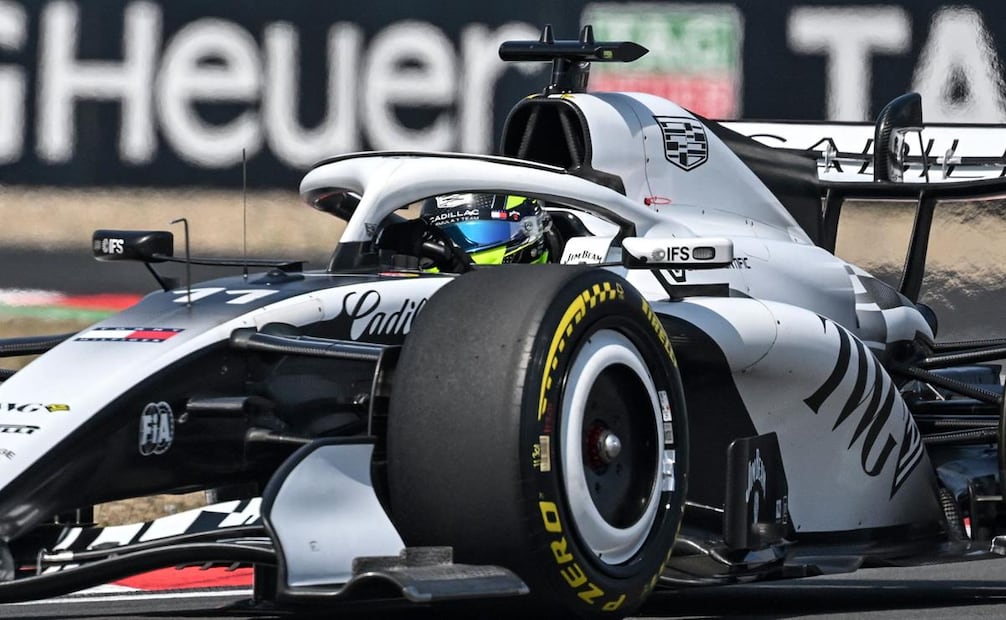 Checo Pérez en la Práctica 1 del GP de China 2026 / Foto: AFP
