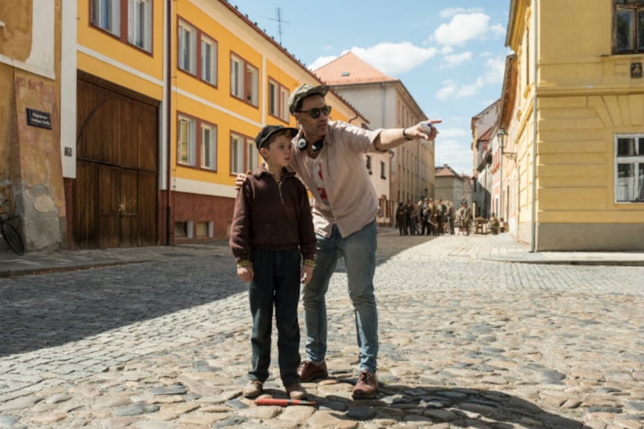 "Jojo Rabbit", una película que ridiculiza a Hitler y al nazismo