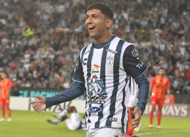 Bryan González, jugador del Pachuca, no pudo contener las lágrimas al saber que Jaime Lozano lo convocó
