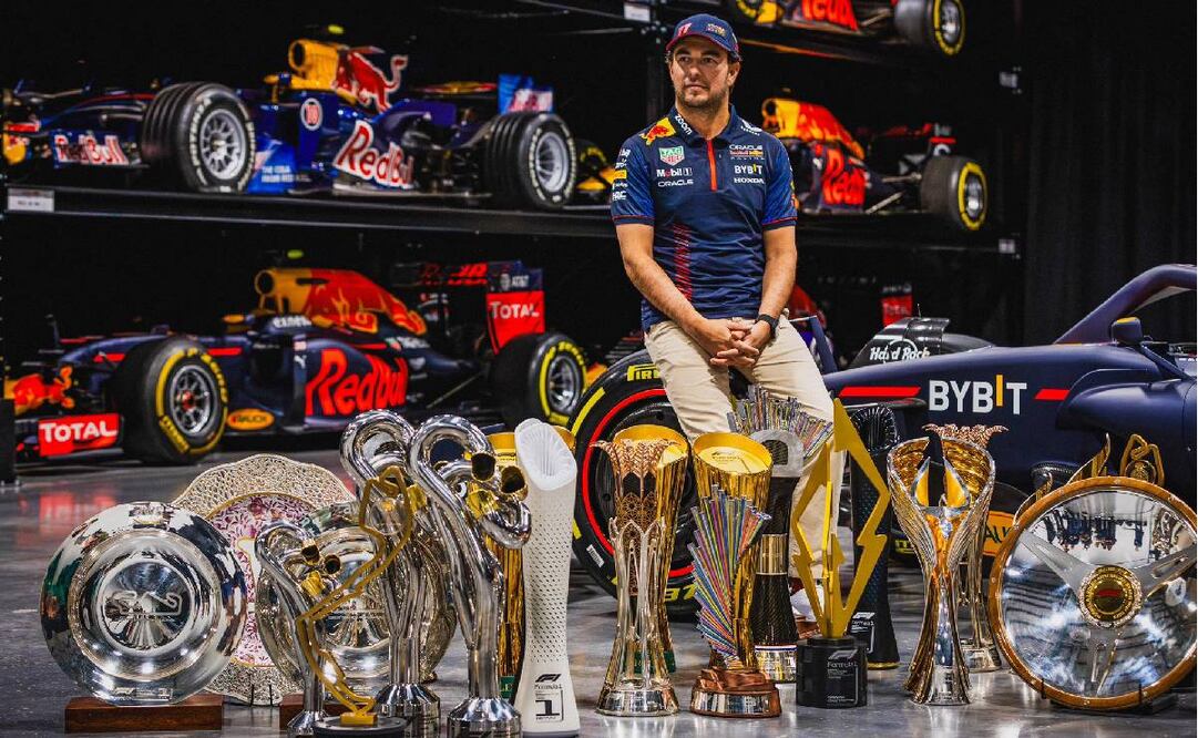 Checo Pérez, luego de cuatro años, acabó su estancia en Red Bull Racing. Foto: Especial