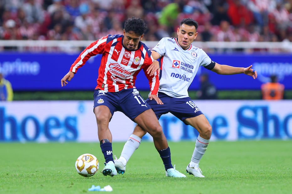 Chivas y Cruz Azul durante la Liguilla del Apertura 2025 - Foto: Imago7