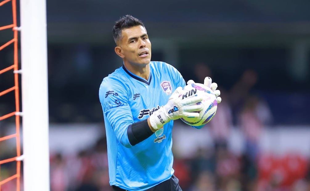 Oswaldo Sánchez en un partido de exhibición Foto: Imago7