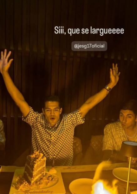 "Siii que se largue", escribió Mozo a Jesús Sánchez durante su reunión de cumpleaños. FOTO: Especial