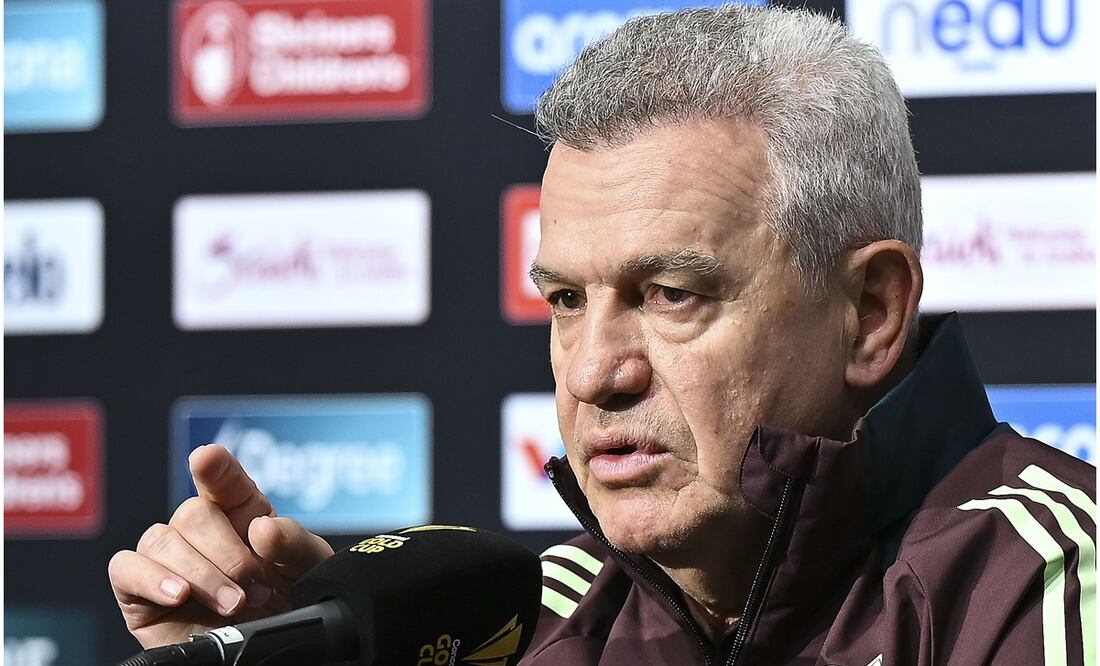 Javier Aguirre en rueda de prensa con la Selección Mexicana Foto: Imago7
