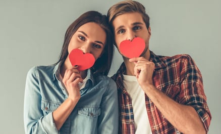 Aprende a coquetear con estos 10 consejos avalados ¡por la ciencia!