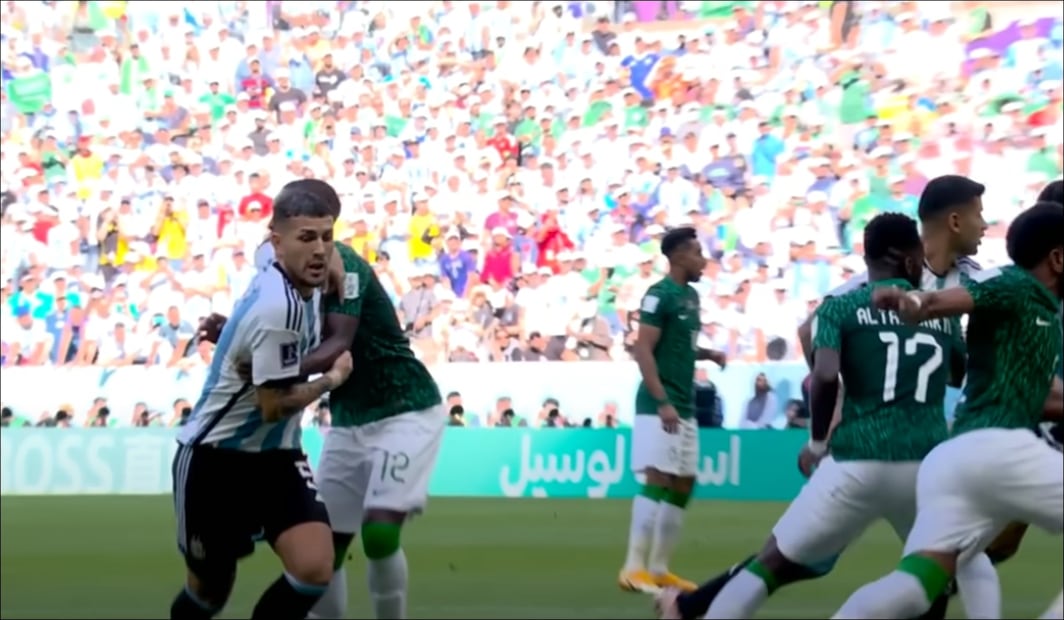 El penal a Leandro Paredes en Qatar 2022 / Foto: Especiales