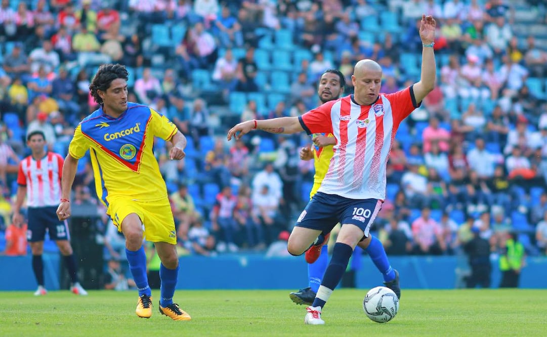 Bofo Bautista aseguró que el arbitraje le ha regalado los títulos al América. Foto: Imago7