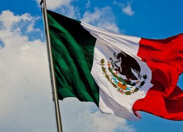 Bandera de México: 8 diseños que narran la historia de nuestro país