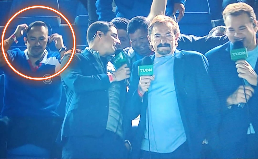 Descubrieron que la gente que estaba a lado de los comentaristas de TUDN no eran aficionados, sino miembros del staff. Foto: Especial