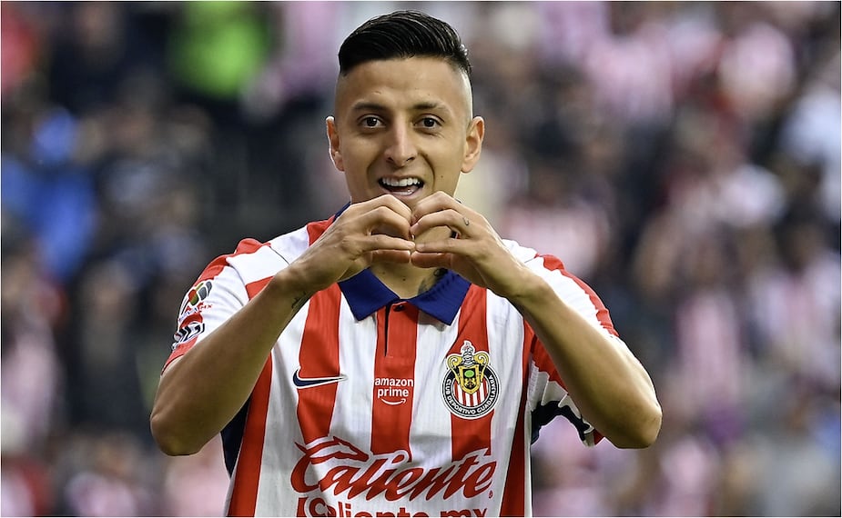 FOTO: Roberto Alvarado tendría ofertas para dejar Chivas y jugar en Rusia - IMAGO7