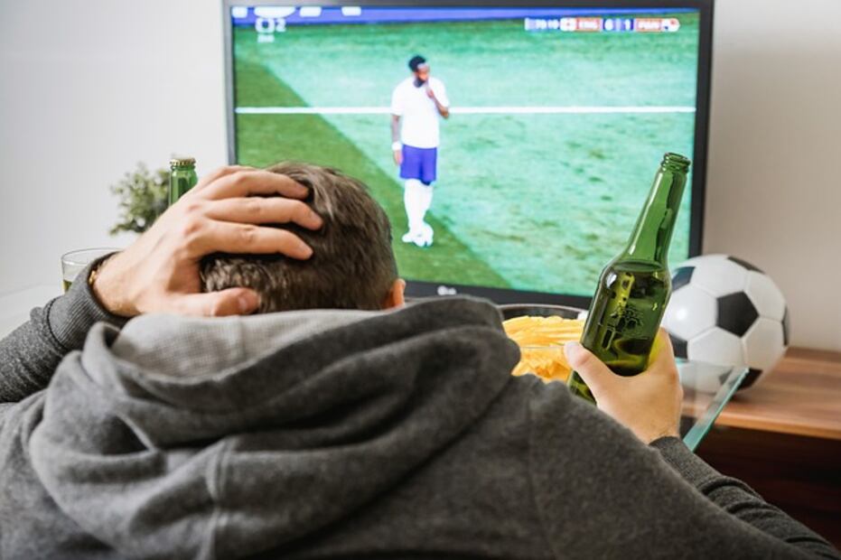¿Qué hacer cuando a tu pareja NO le interesa la Copa del Mundo?