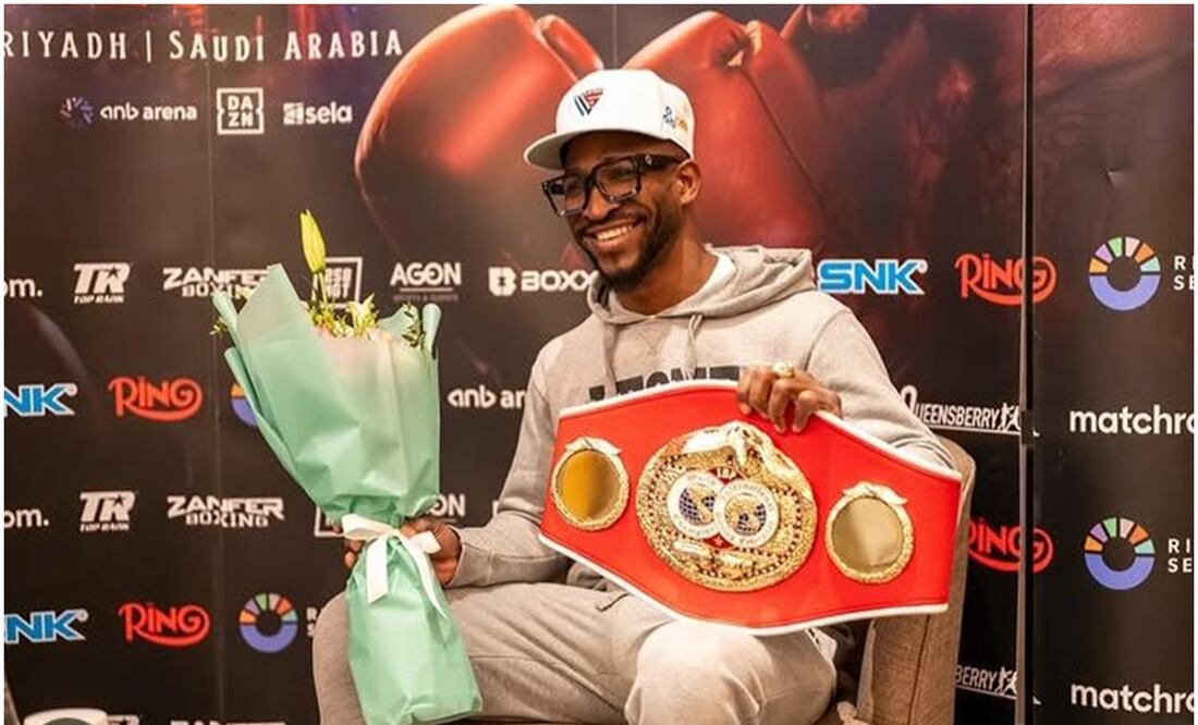 William Scull previo a su pelea con Canelo Foto: @scullwilliam