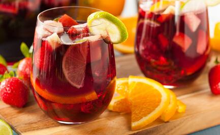 Tres recetas de cócteles con vino que harán tu Navidad mágica