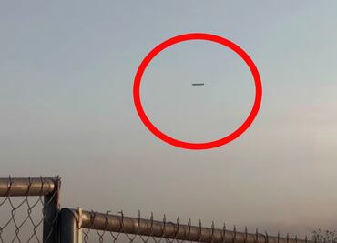 Video viral de extraño objeto sobrevolando el socavón de Puebla