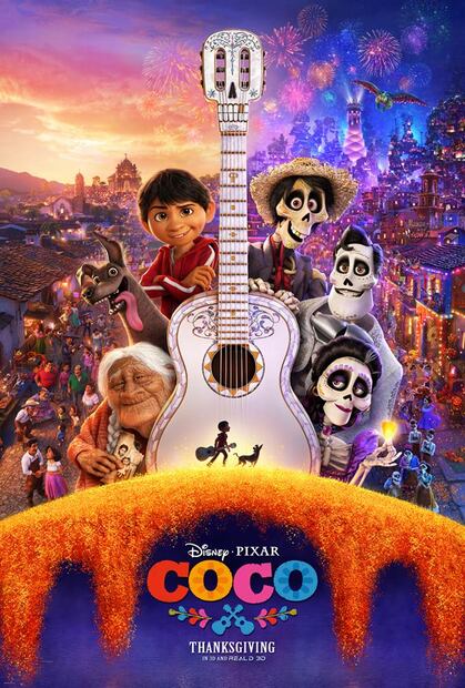 Artesanos mexicanos encargados de hacer la guitarra de "Coco" 