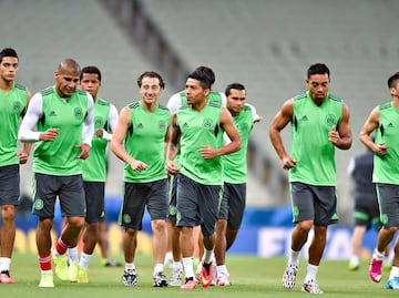 Seleccionado mexicano reveló que antes de ser profesional su familia le negaba la comida