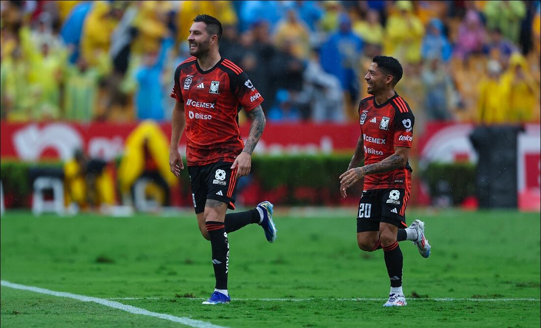 André-Pierre Gignac celebra su anotación en el primer tiempo ante Puebla. FOTO: Imago7