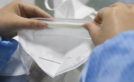 Las diferencias entre un cubrebocas KN95 original y una imitación