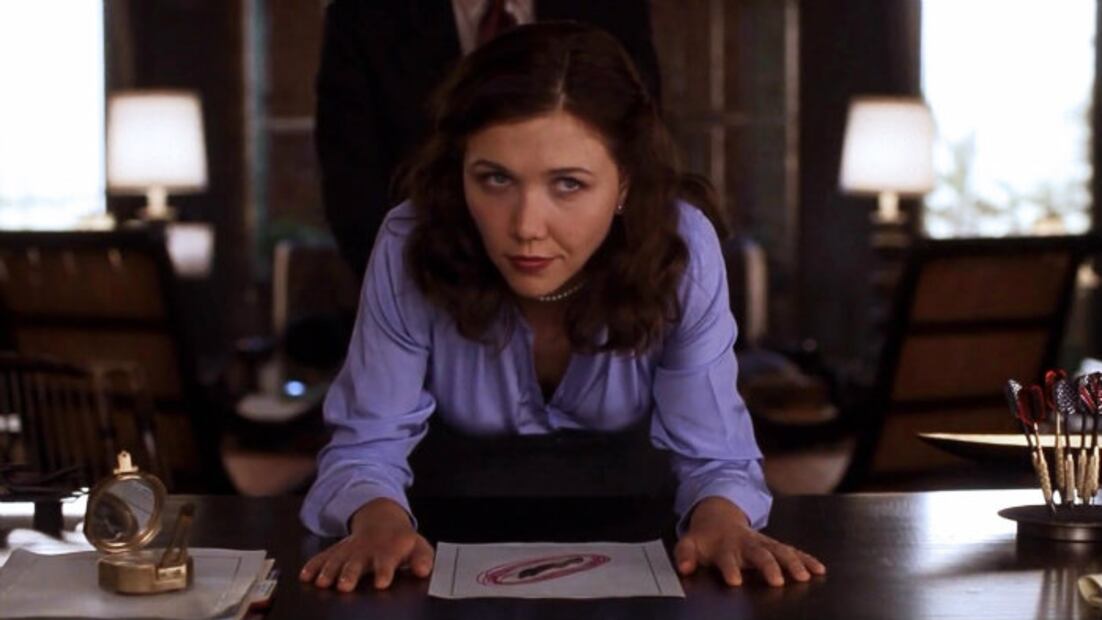“Secretary”: 10 datos sobre Maggie Gyllenhaal en su papel más sexy