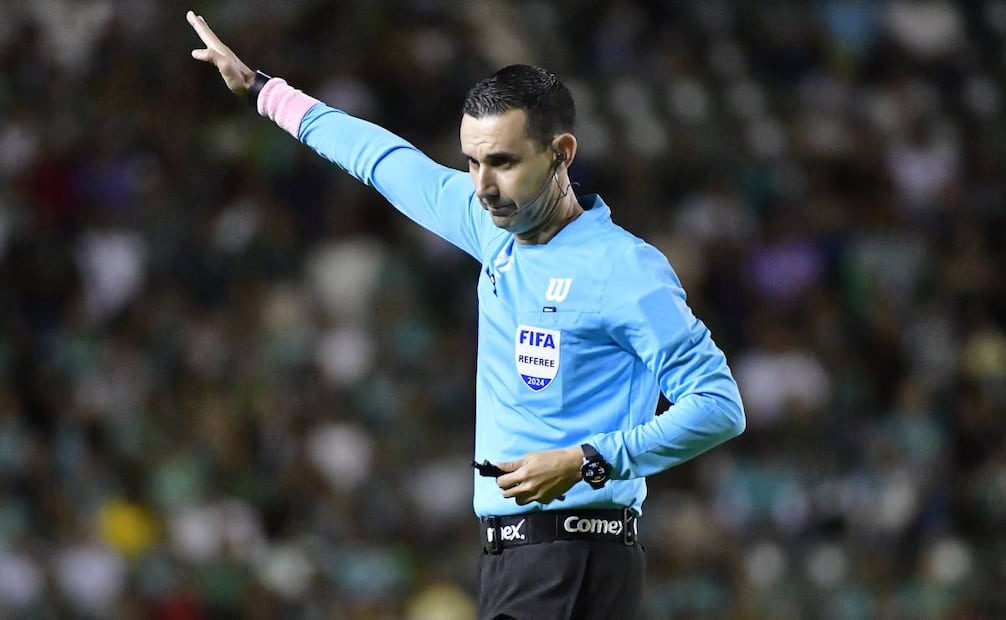César Arturo Ramos Palazuelos pitará el duelo entre Chivas y Atlas.  Foto: Imago7.