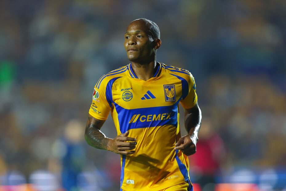 Luis Quiñones, en un duelo con los Tigres. FOTO: Imago7