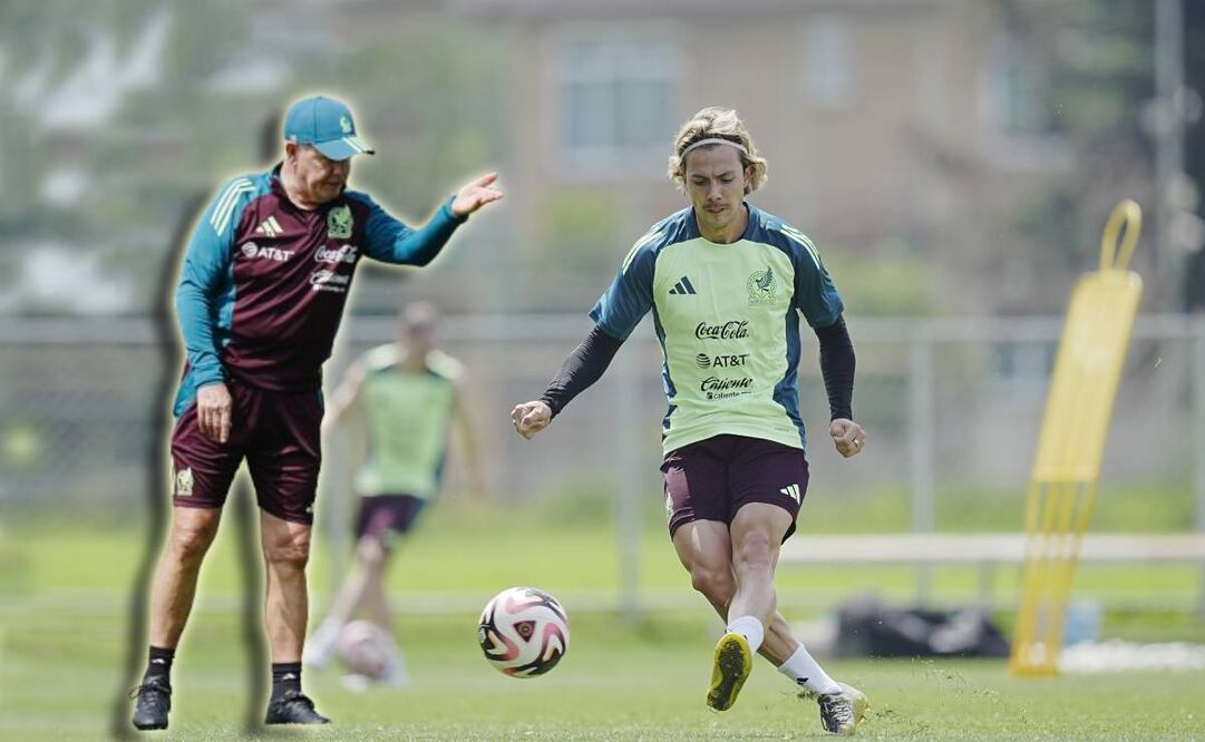 Javier Aguirre y Sebastián Córdova. FOTOS: Imago7