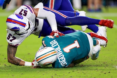 Los Bills arrasan Miami y Tua Tagovailoa sufre otra conmoción cerebral