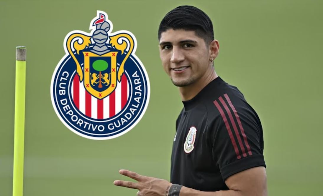 Alan Pulido saluda a la lente en un entrenamiento con la Selección Nacional. FOTO: imago7