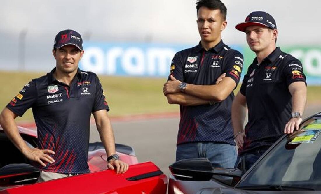 Alex Albon se perfila para arrebatarle el asiento a Checo Pérez en Red Bull en 2025. Foto: Especial