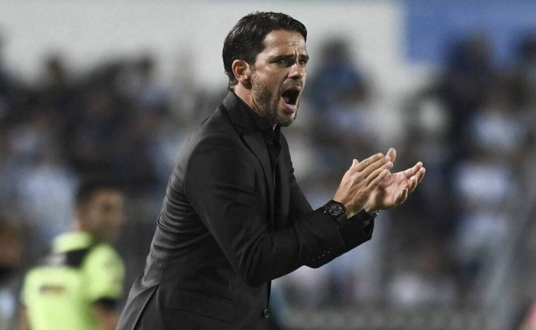 Fernando Gago llega a imponer su autoridad con las Chivas. Foto: Especial