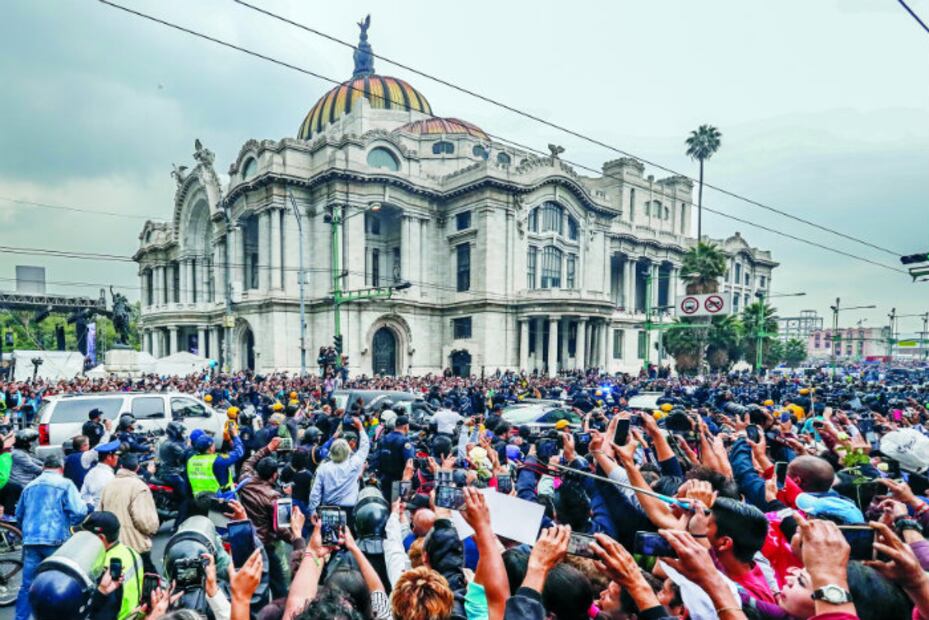 Las teorías y misterios sobre la muerte de Juan Gabriel
