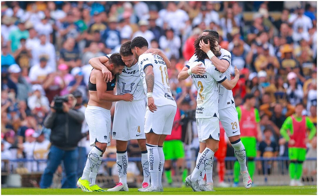 Jugadores de Pumas celebrando gol de Toto Salvio ante Juárez / FOTO: Imago7