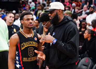 LeBron James jugará junto con su hijo, "Bronny", en Los Angeles Lakers