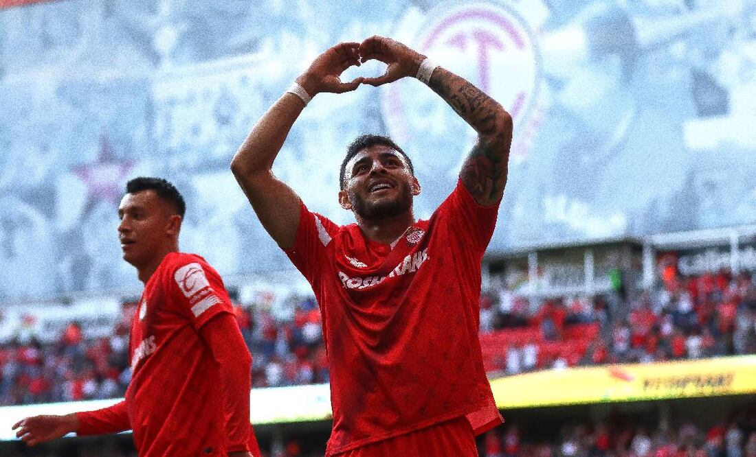 Alexis Vega abrió el camino para que el Toluca le diera la vuelta a los Tigres. Foto: Imago7
