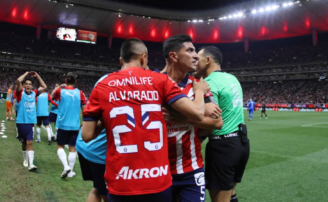 Pocho Guzmán festeja el gol que le dio la ventaja en la Liguilla sobre el Toluca. Foto: Imago7