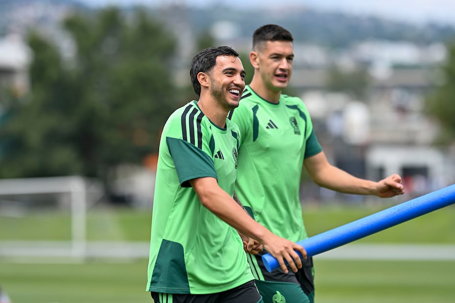 Luis Chávez y César Montes en entrenamiento con la Selección Mexicana, durante el Mundial de 2026 - Foto: Imago7