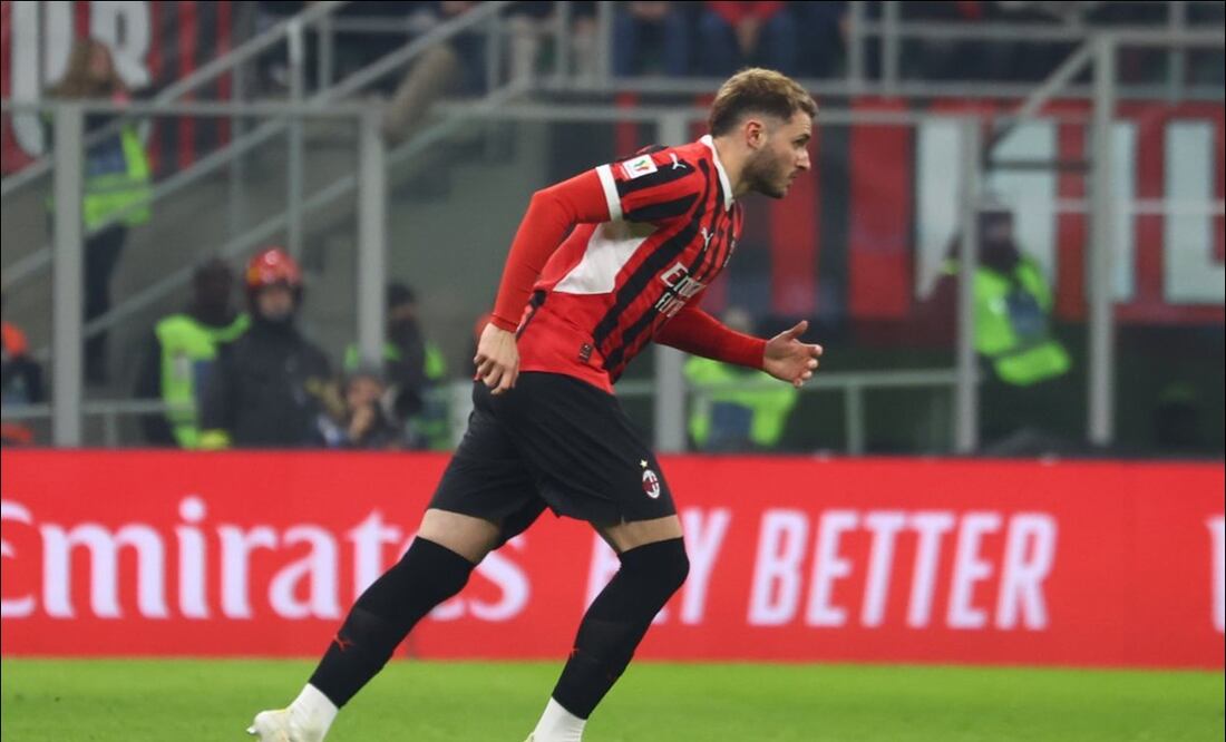 Santiago Giménez debutó con el Milan