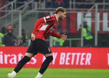 Santiago Giménez debutó con asistencia en el Milan; ingresó de cambio en la Copa de Italia