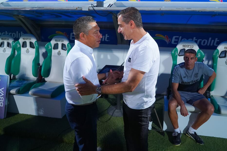 Renato Paiva perdió el invicto en este Apertura 2024.  Foto: Imago7.