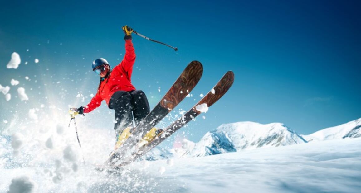 Esquiador de 72 años muere al chocar contra un snowboarder en Colorado