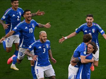 Italia campeón de la Eurocopa abre su participación con victoria