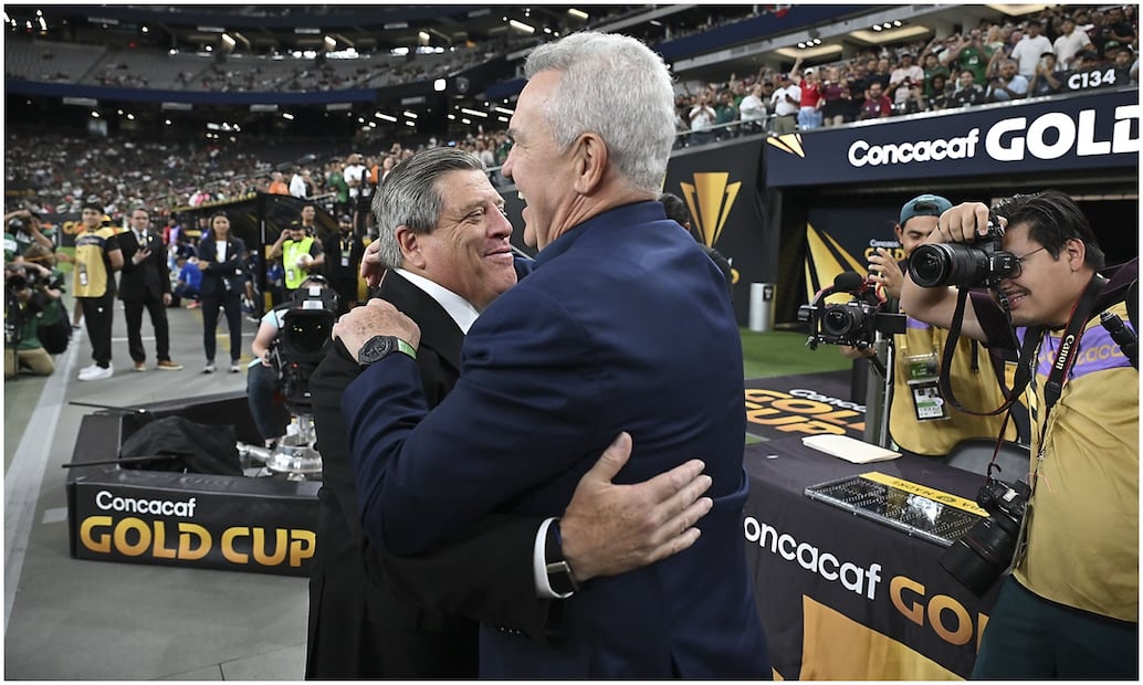 Javier Aguirre junto a Miguel Herrera Foto: Imago7