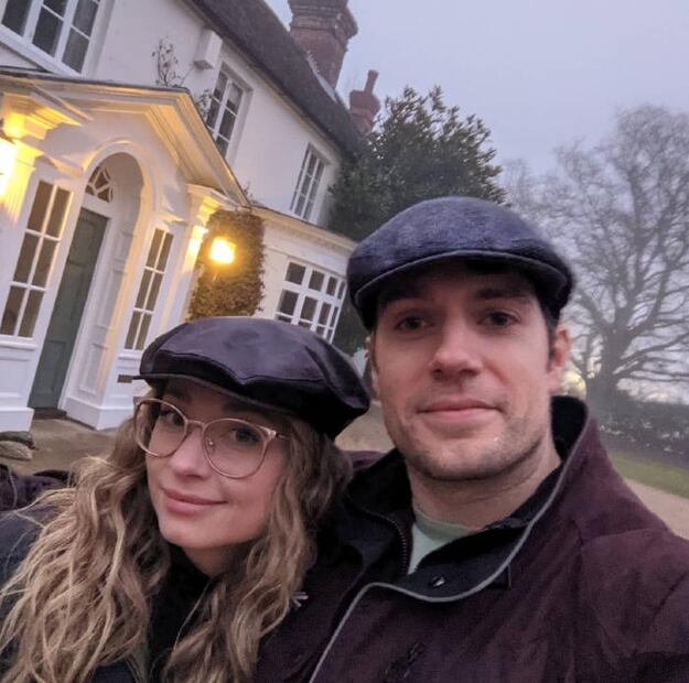 La misteriosa novia de Henry Cavill es ejecutiva de Hollywood