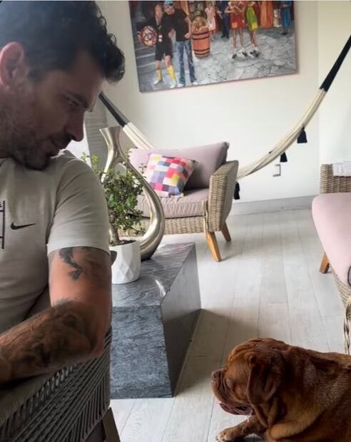 Fernando Gago colgó en una de sus paredes un cuadro del 'Chavo del 8'. FOTO: Especial